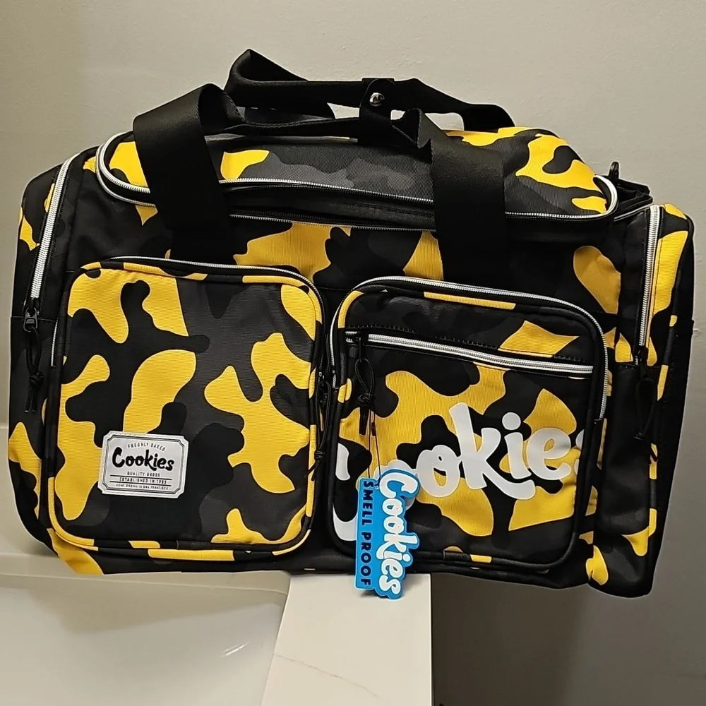 Cookies Heritage Smell Proof Camo Duffle Bag. NWT In Original Packaging.